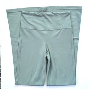 ✨ SOLD || Athleta Women’s Elation Flare Yoga Pants in Sage (Small)